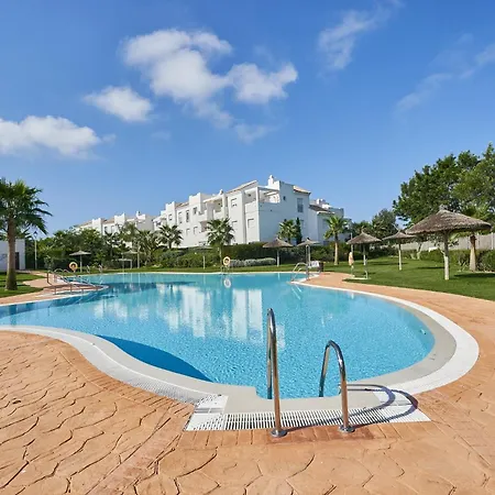 Lightbooking Gardens Apartment *